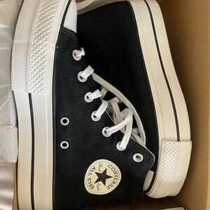 Black High Top Converse Platform size 7.5 NEW